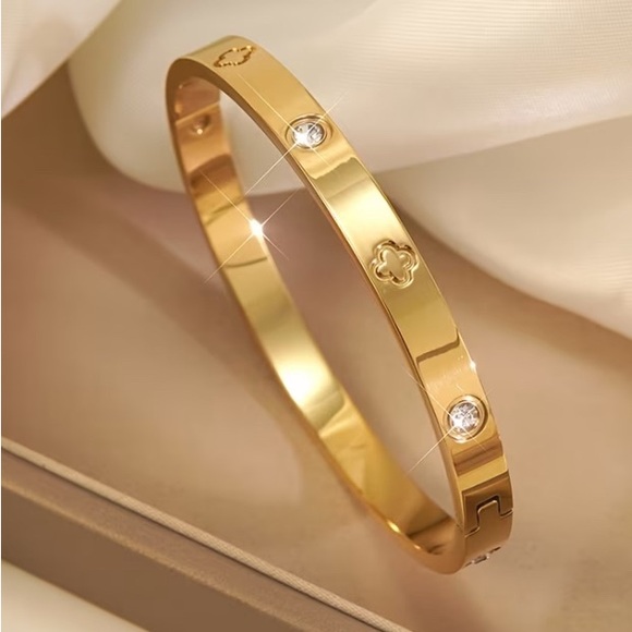 Stainless Steel With Cubic Zirconia Gold Four Leaf Clover Bangle Bracelet - Picture 2 of 4
